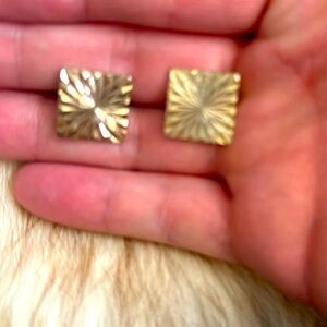 Cufflinks